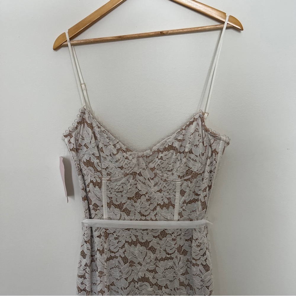 V. Chapman Naomi Like new lace nude overlay boned ruffle hem Midi Dress NWT - Picture 5 of 11